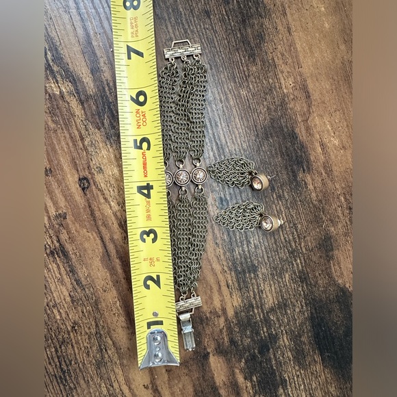 Gorgeous chain link gold jewel bracelet and earrings set - Picture 6 of 14